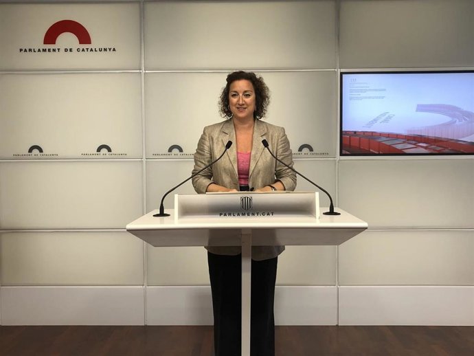 La portavoz del PSC en el Parlament, Alícia Romero, en una rueda de prensa