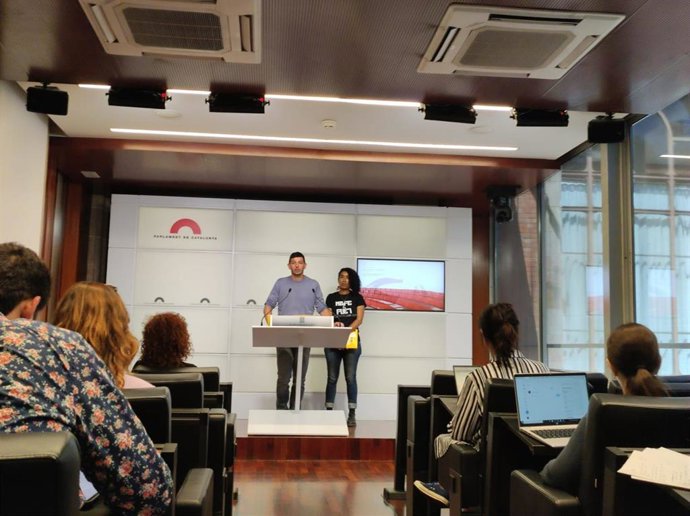 Xavier Pellicer y Basha Changue en la rueda de prensa.