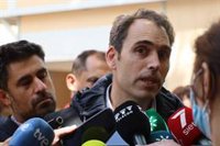 IU denuncia que la Junta "está despidiendo a personal sanitario por la puerta de atrás"