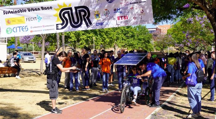 Carrera de vehículos solares, bajo el título Sustainable Urban Race (SUR), que organiza la Escuela Técnica Superior de Ingeniería de la Universidad de Huelva.