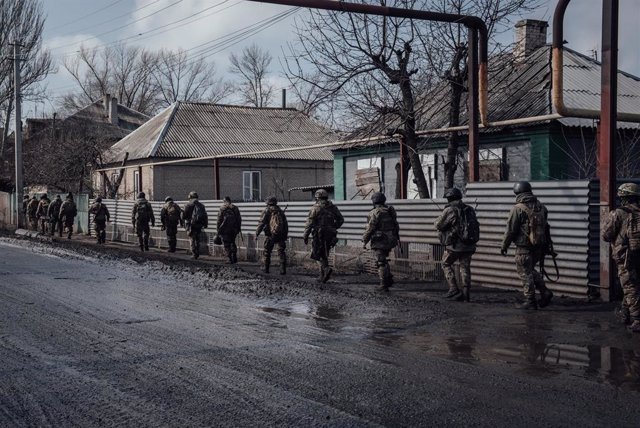 Archivo - Imagen de archivo de soldados ucranianos en Bajmut.