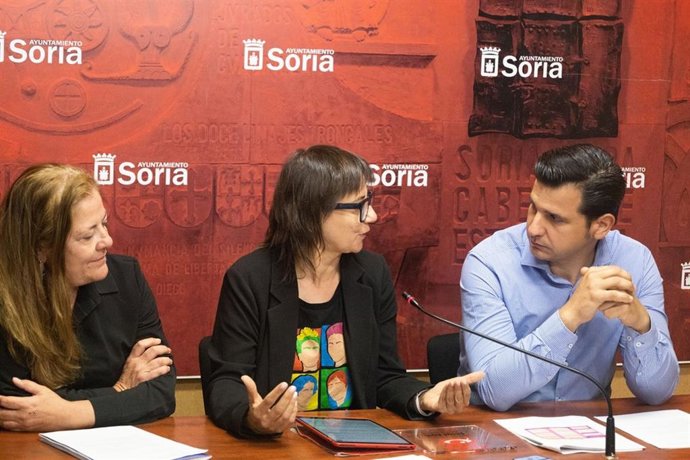 María Victoria Marco, Gloria Gonzalo y Pablo Cabezón presentan el protocolo de actuación