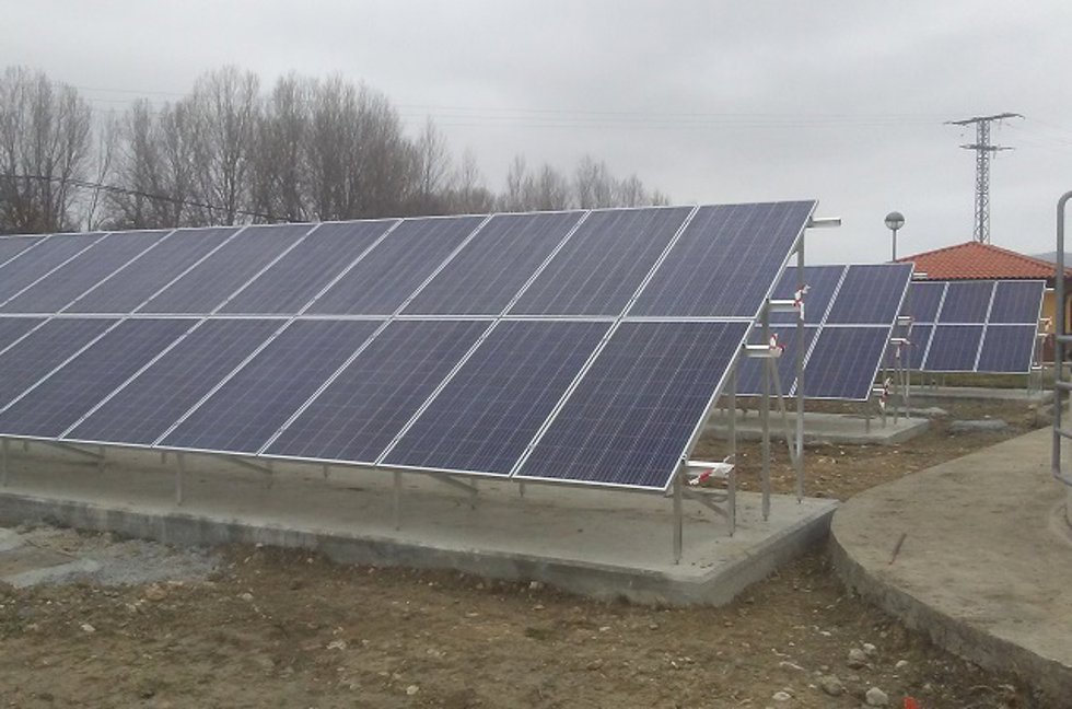 Archivo - Placas solares