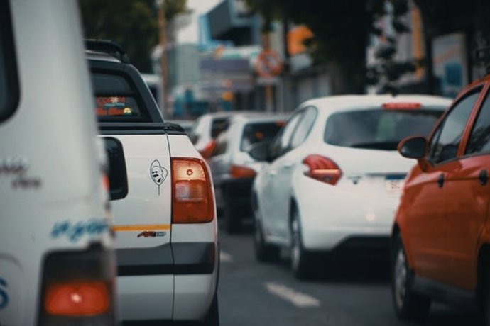 Imatge de vehicles en circulació