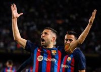 Jordi Alba rescata a un Barça en apuros