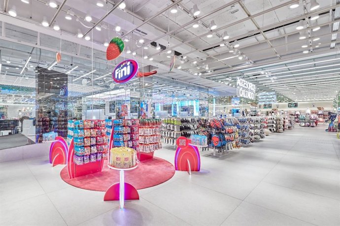 Espacio de Fini Golosina en tienda de Lefties