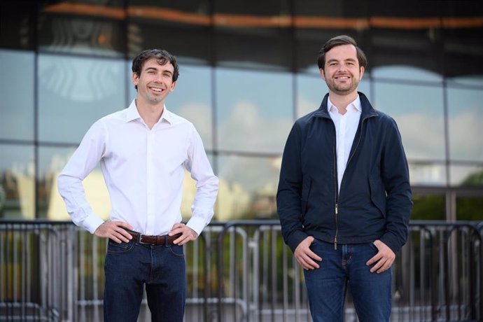 Archivo - Steven Smith y  Nicolas Guillen lideran BaseCap Analytics