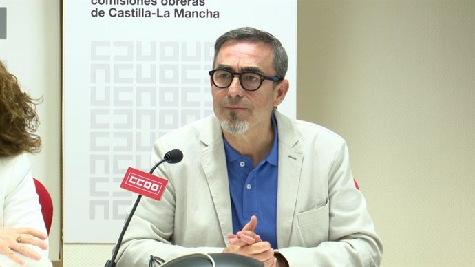 El secretario regional de CCOO, Paco de la Rosa