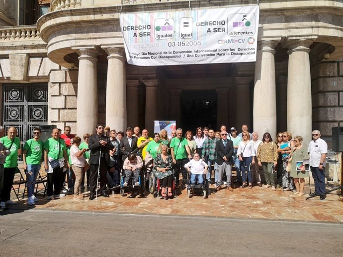 Lectura de un manifiesto por el Día Nacional de la Convención Internacional sobre los Derechos de las Personas con Discapacidad