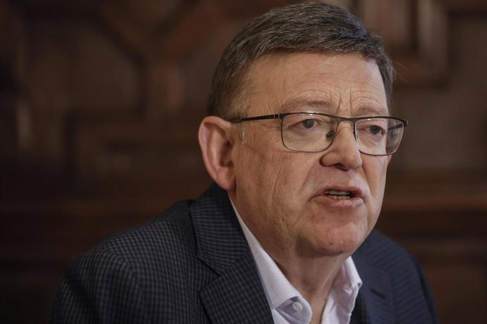 Imagen de archivo del presidente de la Generalitat Valenciana, Ximo Puig, durante una entrevista para Europa Press.