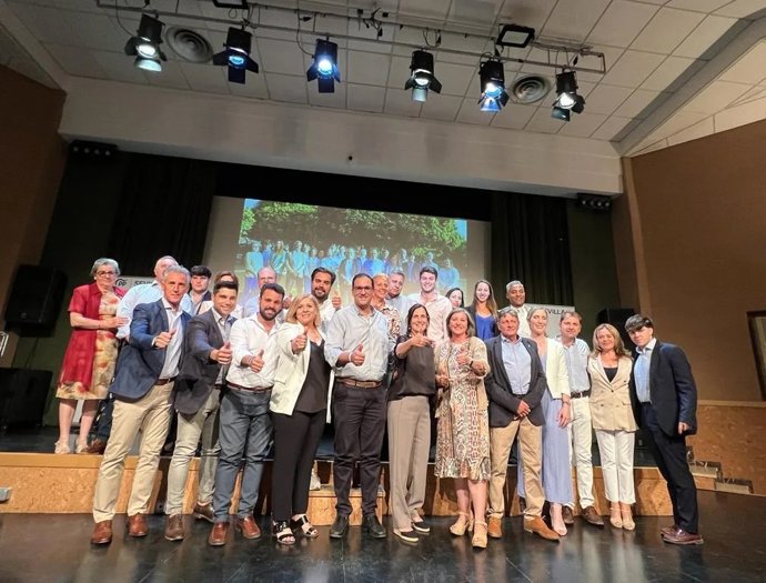 Acto de presentación de la candidatura del PP a la Alcaldía de Sanlúcar la Mayor, en Sevilla.