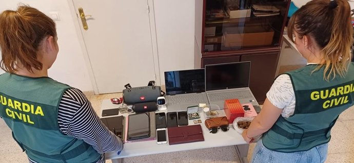 Decretan prisión para un hombre detenido junto a una mujer por robos en viviendas turísticas de Pollena.