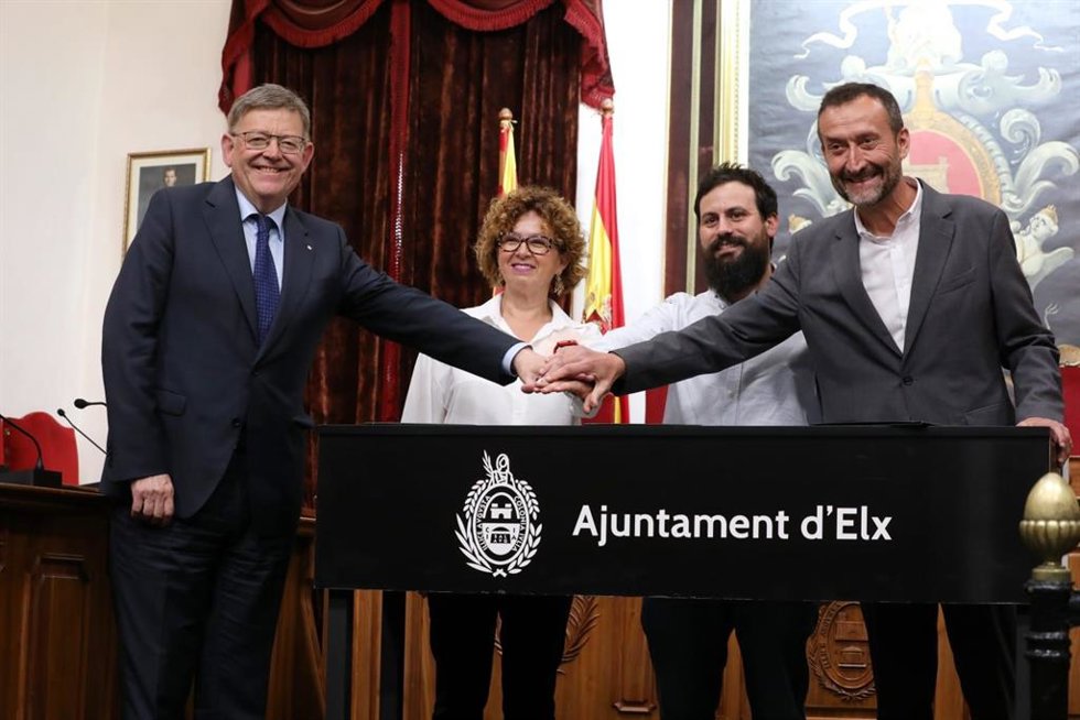 Firma del convenio entre la Generalitat, el Ayuntamiento y PLD Space