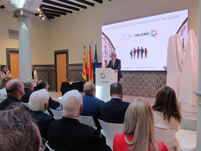 El presidente del Grupo San Valero, Pedro Baringo, interviene en el acto institucional de celebración del 70 aniversario del grupo.