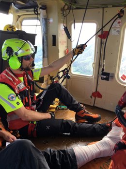 Evacuada en helicóptero una peregrina con fractura de tobillo.