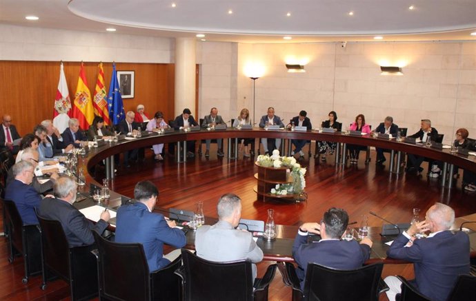 El pleno de la Diputación Provincial de Huesca.