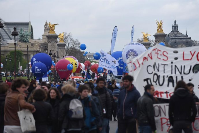 June 21, 2021, Paris, France: 11th day of strike in France against the pension reform wanted by the Macron government..Today's meeting between Prime Minister ELISABETH BORNE and the Trade Unions was unsuccessful, workers and students are preparing for a