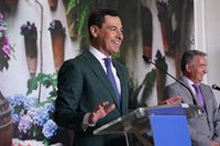 Moreno: Andalucía "avanza en la buena dirección" tras reducir su paro "a su nivel más bajo en 15 años"