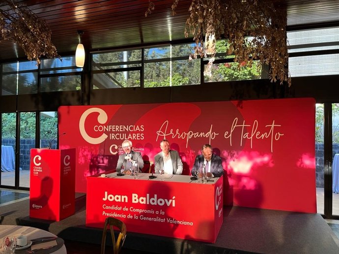 El diputado de Compromís en el Congreso y candidato de la coalición valencianista a la Presidencia de la Generalitat, Joan Baldoví, en el ciclo de Conferencias Circulares del Cámara Business Club de Cámara Alicante.