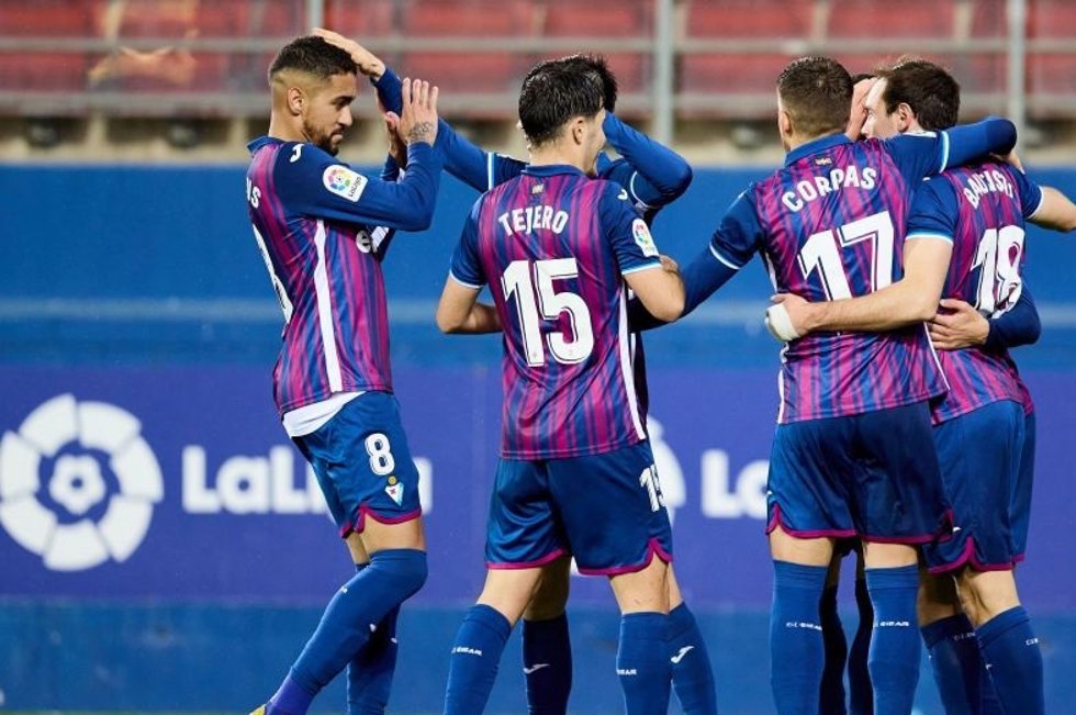 Archivo - El Eibar quiere conservar el liderato en LaLiga SmartBank en un duelo vital por el ascenso contra Las Palmas.