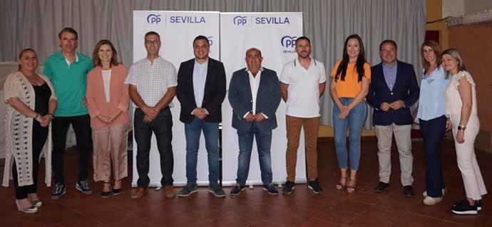 Acto de presentación oficial de la candidatura del PP de Benacazón.