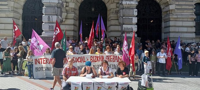 ELA, CCOO, LAB y ESK convocan huelga en el sector de intervención social