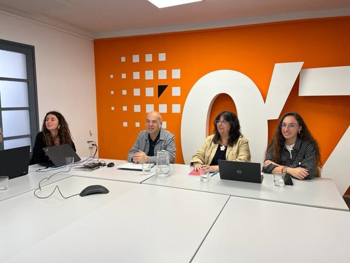 Imagen de la rueda de prensa del Fons Catal de Cooperació que ha encabezado su director, David Minoves