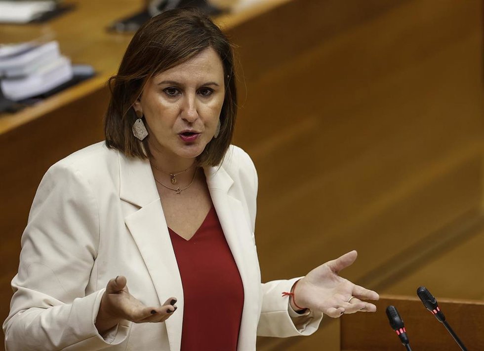 Archivo - La portavoz del PP en el Ayuntamiento de Valncia y candidata de esta formación a la Alcaldía, María José Catalá, en una imagen de archivo. 