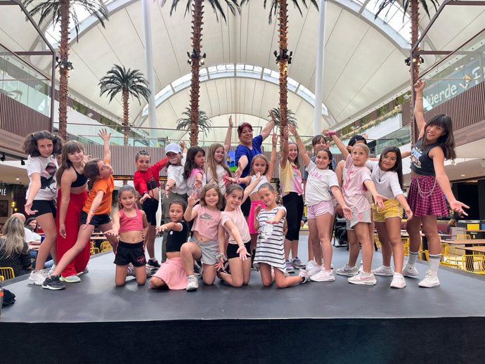 Exhibición Escuela Municipial de Aerobic de Arroyomolinos