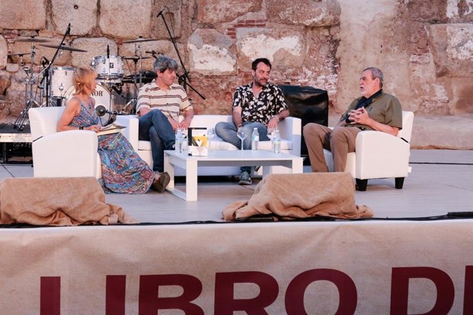 Nota De Prensa: Inauguración Feria Del Libro