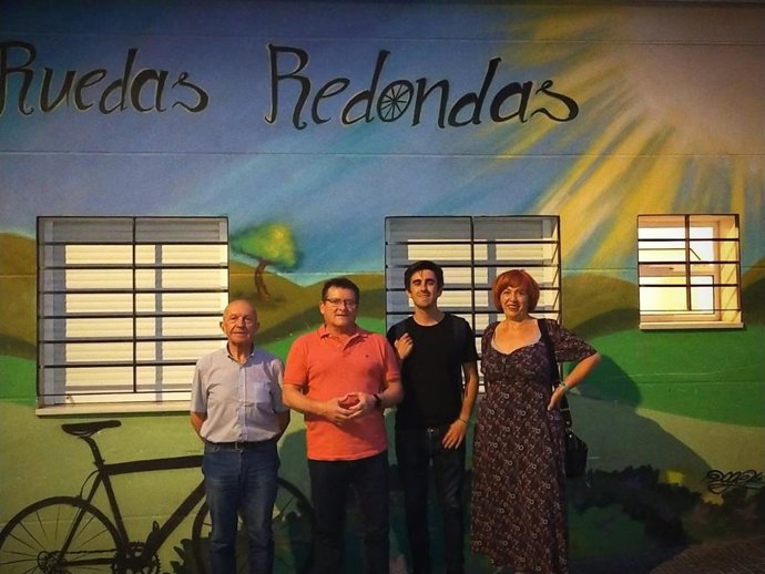 Representantes de Adelante Andalucía se reunieron con el colectivo Ruedas Redondas.