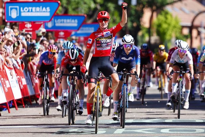 La ciclista neerlandesa Marianne Vos (Team Jumbo-Visma) repitió victoria de etapa en La Vuelta Femenina, que también lidera, al imponerse este jueves en la cuarta jornada, disputada entre Cuenca y Guadalajara sobre 133.1 kilómetros