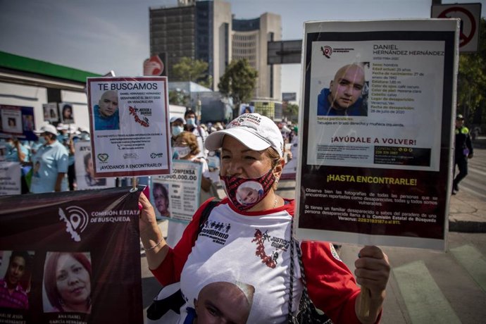 Archivo - Manifestación para pedir la búsqueda de desaparecidos en México