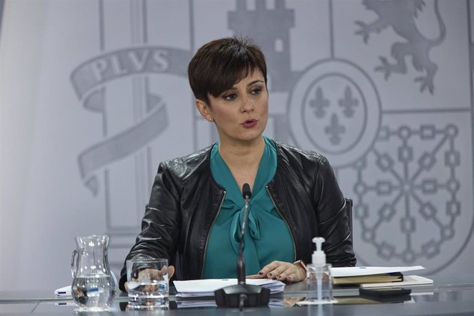 Archivo - La ministra Portavoz, Isabel Rodríguez, comparece en una rueda de prensa posterior al Consejo de Ministros.