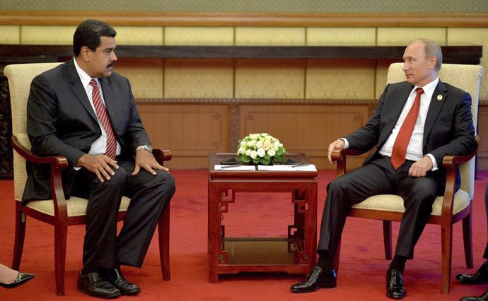 Archivo - Sept. 3, 2015 - Beijing, China - Russian President Vladimir Putin meets with Venezuela President Nicolas Maduro September 3, 2015 in Beijing, China.