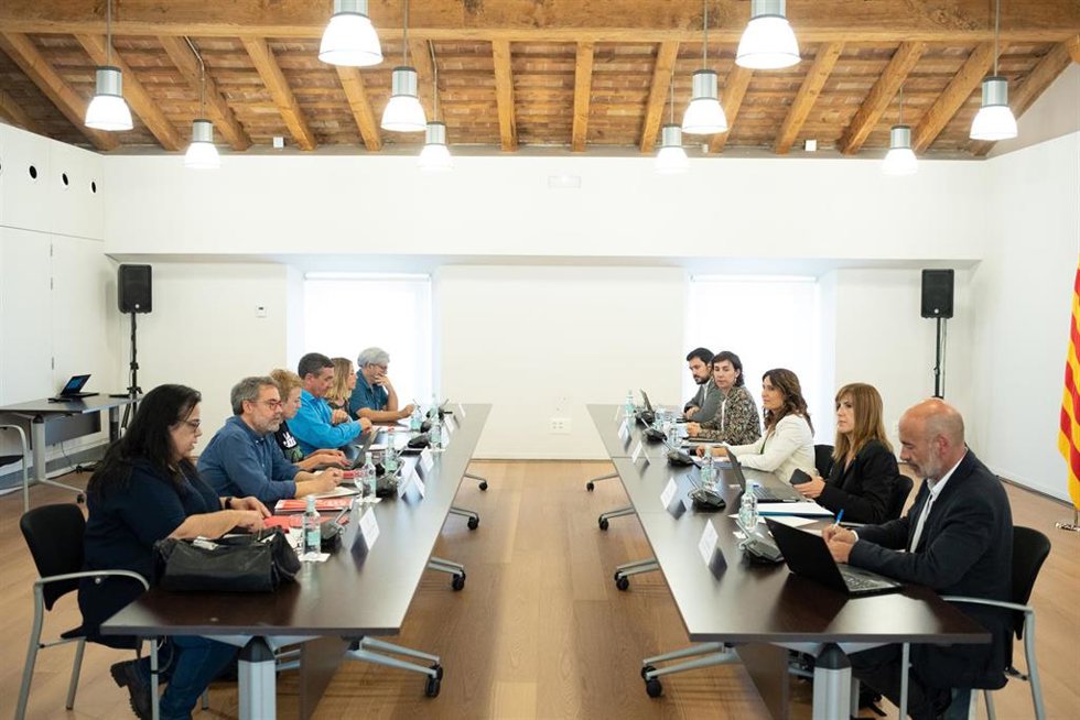 Reunión de este jueves entre Generalitat y sindicatos sobre las oposiciones