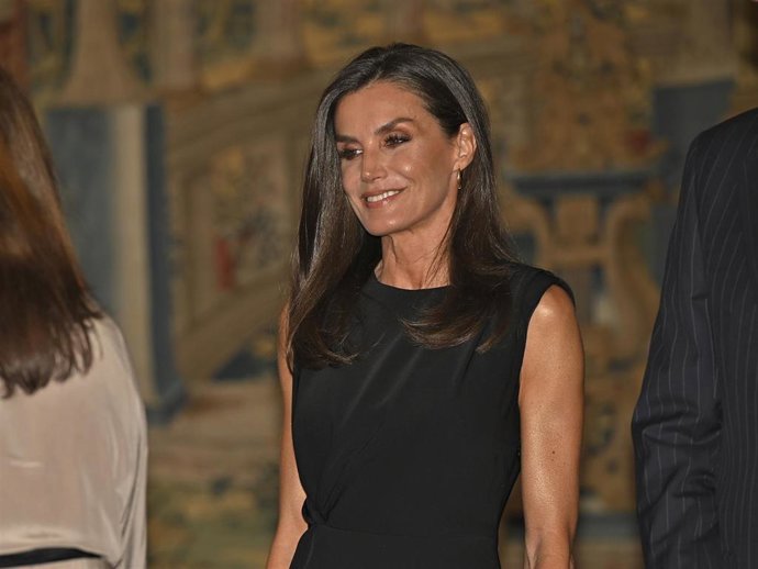 LA REINA LETIZIA EN LA RECEPCIÓN DEL PRESIDENTE DE COLOMBIA Y LA PRIMERA DAMA