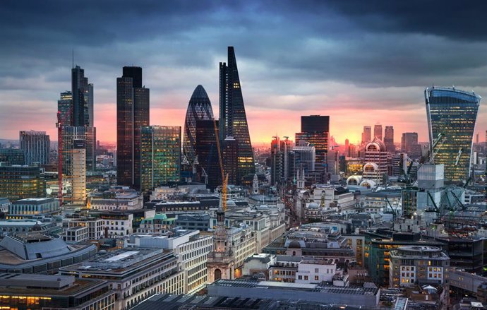 DXC Technology Completes Major Data Center Migration for London Insurance Market (Credit: Adobe Stock)