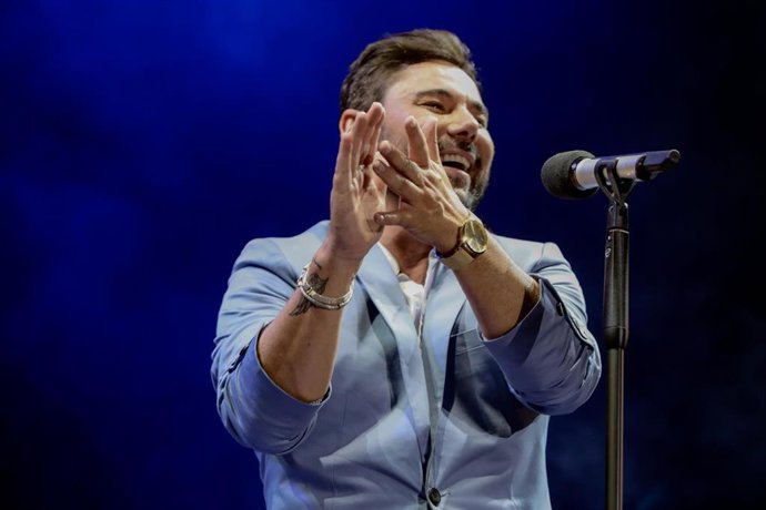 Archivo - Concierto del cantante Miguel Poveda.