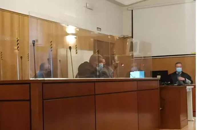 El principal acusado, condenado en 2022 a un total de 18 años de prisión, durante el juicio que entonces se celebró solo contra él al encontrarse el resto de encausados en paradero desconocido.