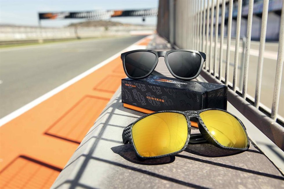 Hawkers y el Circuit Ricardo Tormo lanzan su quinta colección de gafas inspiradas en el motor.