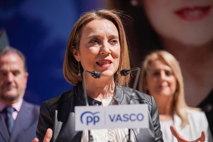 La secretaria general del PP, Cuca Gamarra, este viernes en Vitoria