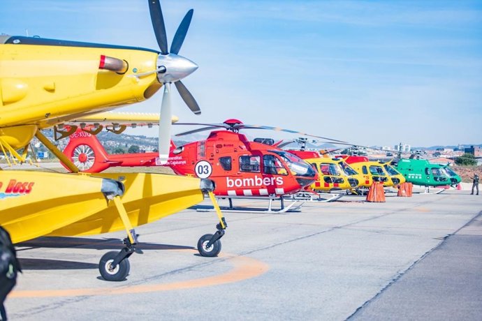 Imagen de los vehículos aéreos de los Bombers de la Generalitat