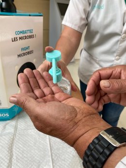 Sesiones prácticas recordando la técnica de higiene de manos