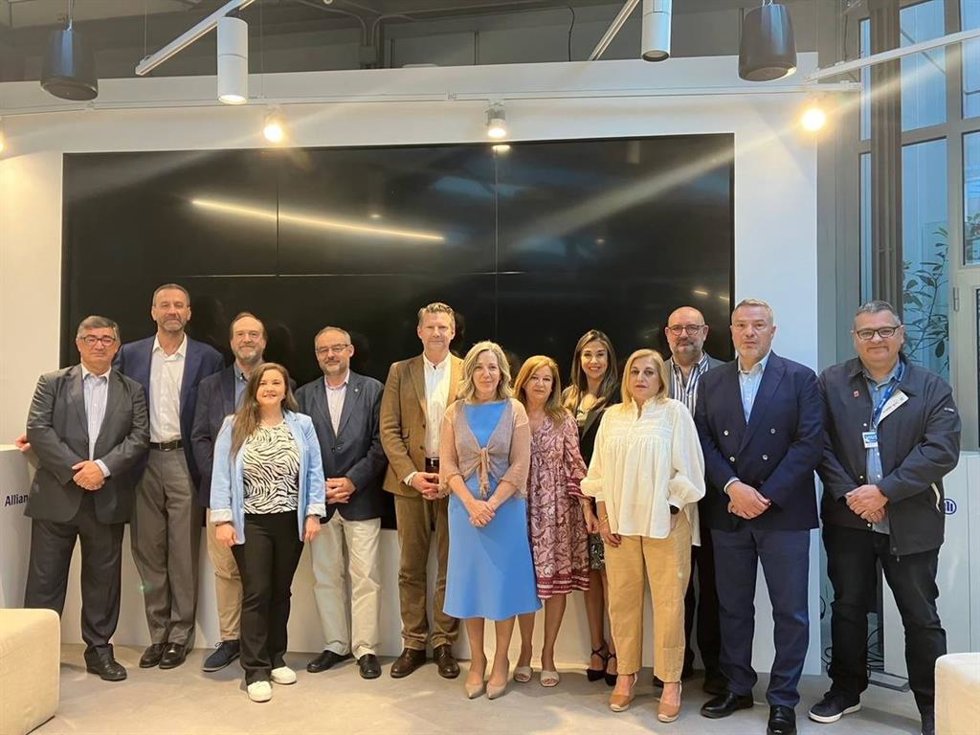 Firma del convenio colectivo de Allianz Seguros para el periodo 2022-2026
