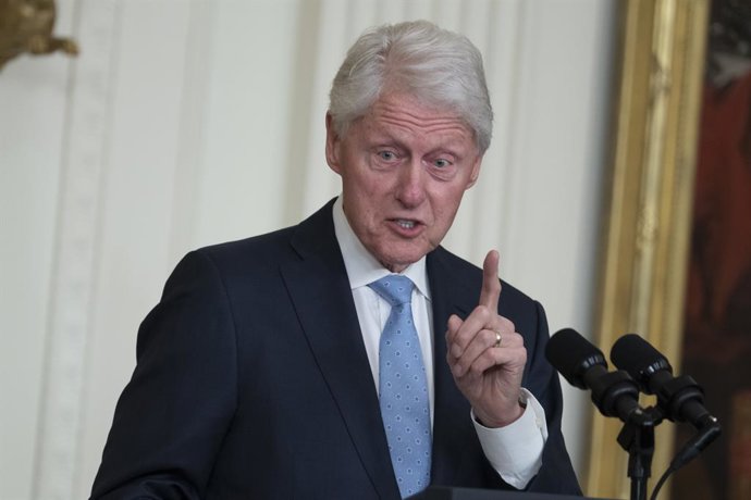 Archivo - February 2, 2023, Washington, District off Columbia, USA: Former United States President Bill Clinton delivers remarks to mark the 30th Anniversary of the Family and Medical Leave Act at the White House in Washington, DC on February 2, 2023