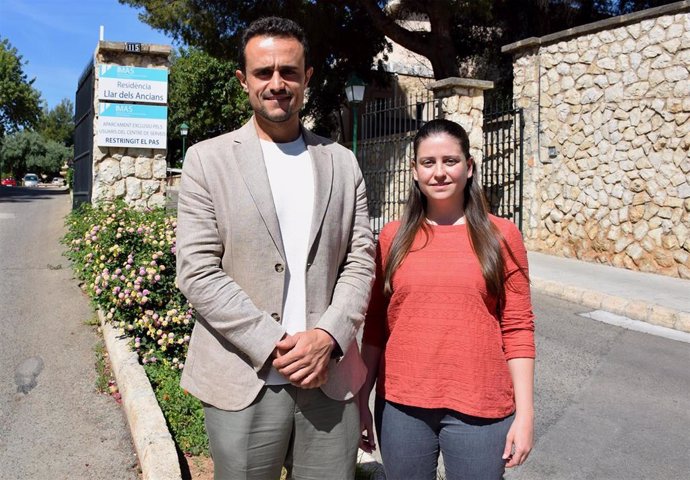 Los candidatos de Unidas Podemos al Consell de Mallorca, Iván Sevillano y Aurora Ribot.