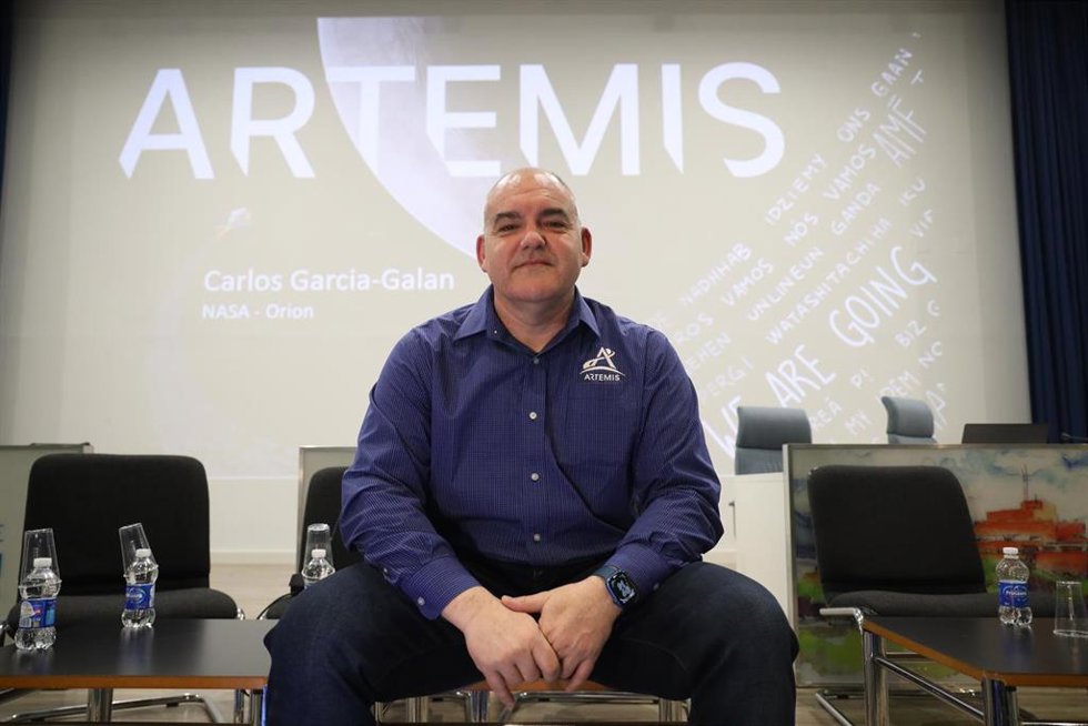 El ingeniero malagueño de la NASA, Carlos García-Galán Castillo, ha protagonizado un encuentro con estudiantes a en la sede de la ETS de Ingeniería de Telecomunicación.