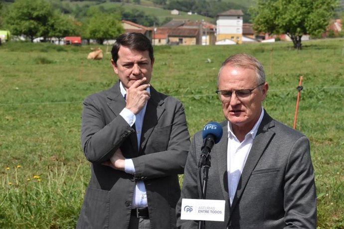 Diego Canga interviene en presencia de Alfonso Fernández Mañueco