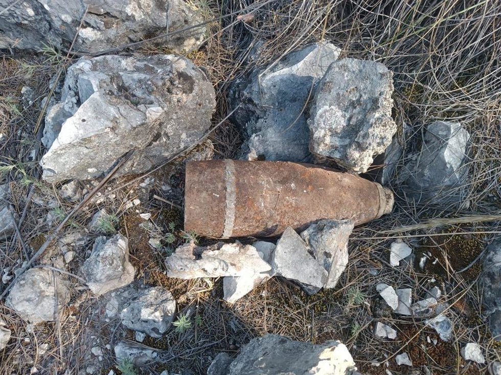 Proyectil de la Guerra Civil localizado en el Barranco de Los Llanos de Arganda.